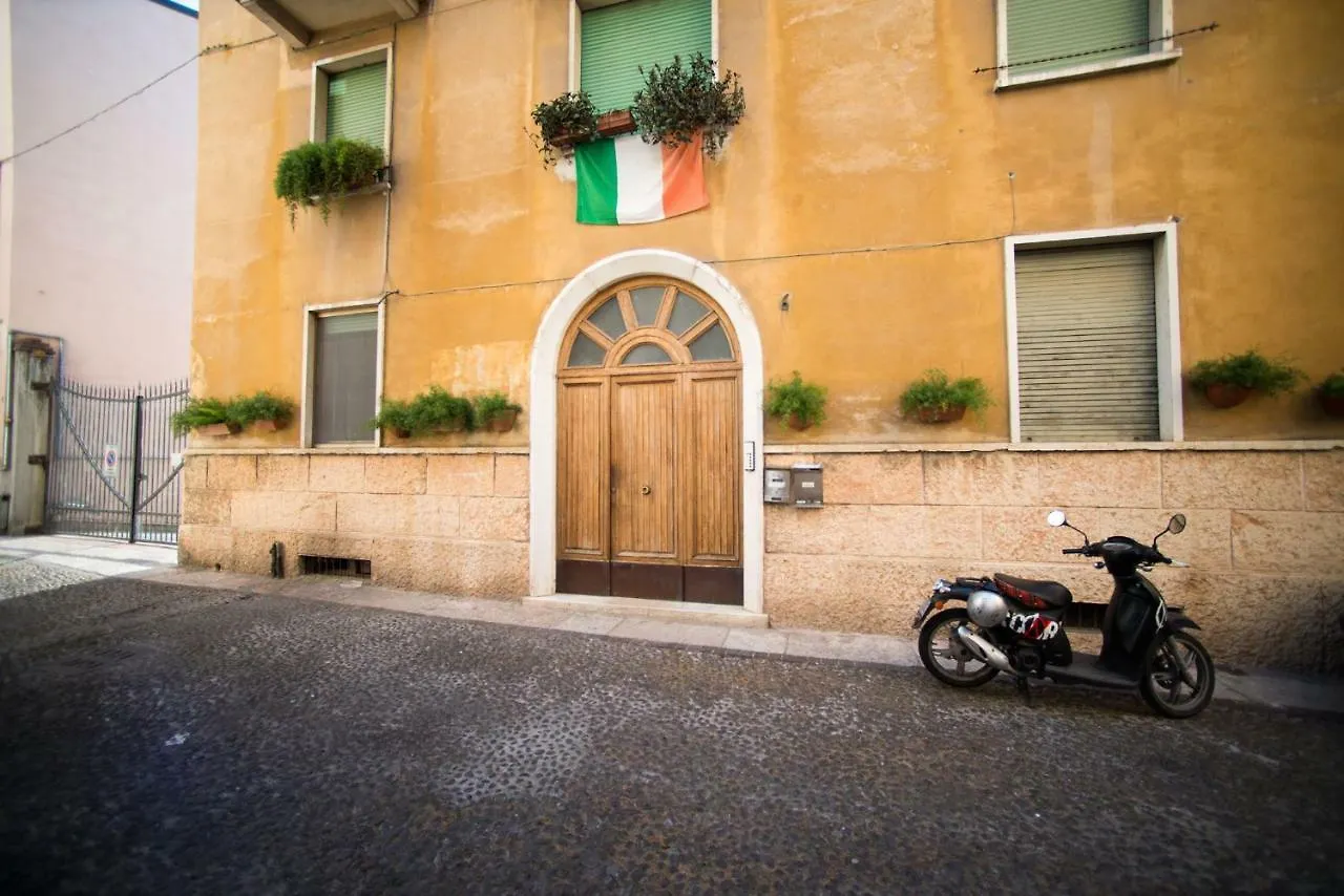 Veronaeasyapartments Apartment